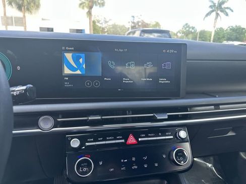 Used 2025 Hyundai Santa Cruz SEL FWD image 25