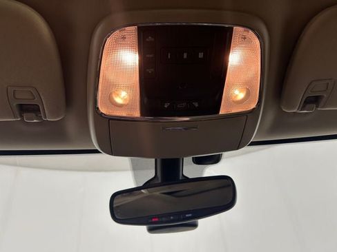 Used 2018 Jeep Grand Cherokee Limited AWD/4WD image 23