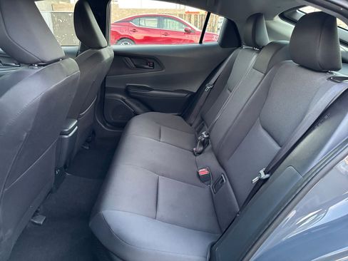 Used 2025 Toyota Prius LE image 36