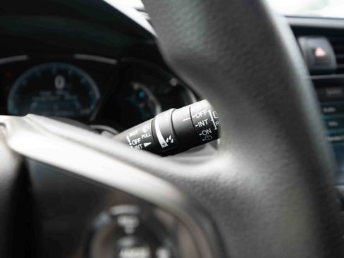 Used 2019 Honda Civic EX image 14