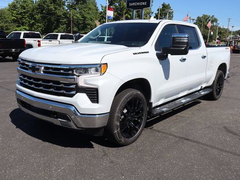 New 2026 Chevrolet Silverado 1500 LTZ w/ LTZ Premium Package AWD/4WD image 25