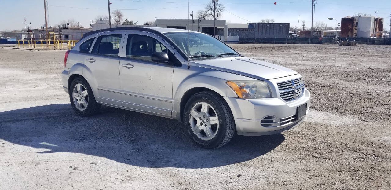 Used 2009 Dodge Caliber SXT FWD image 2
