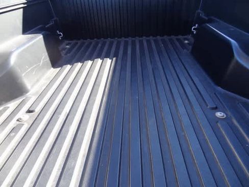 Used 2022 Toyota Tacoma SR image 7