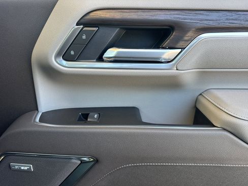 New 2026 GMC Sierra 2500 SLT w/ SLT Premium Package AWD/4WD image 18