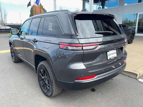 New 2026 Jeep Grand Cherokee Altitude AWD/4WD image 7