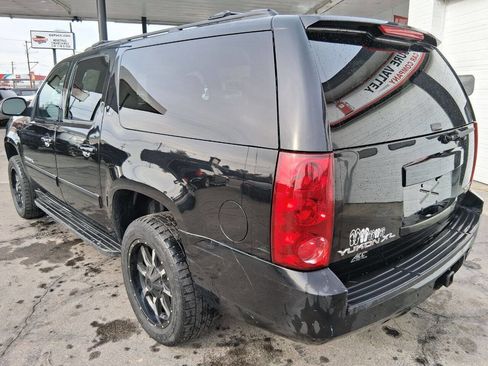 Used 2013 GMC Yukon XL SLT w/ SLT-2 Equipment Package image 3