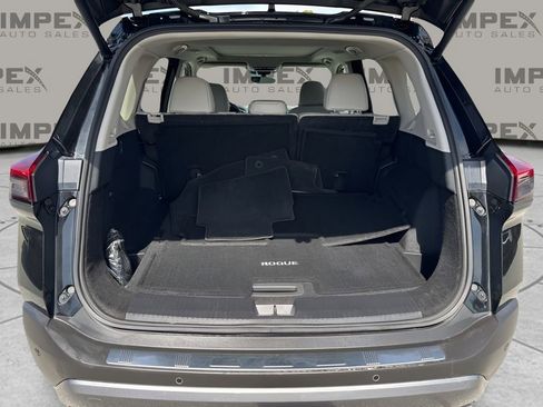Used 2023 Nissan Rogue SL w/ SL Premium Package image 30
