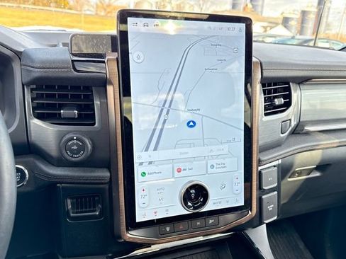 Used 2024 Ford F150 Lightning Lariat image 21