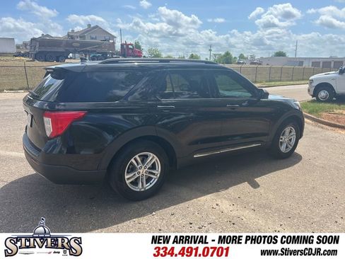 Used 2020 Ford Explorer XLT w/ Equipment Group 202A image 9