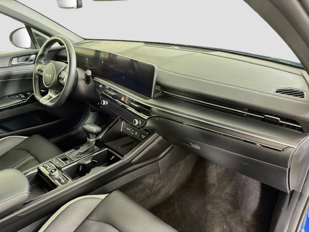 Used 2025 Kia K5 GT-Line w/ GT-Line Premium Package FWD image 33
