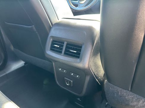 Used 2019 Chevrolet Equinox Premier image 43