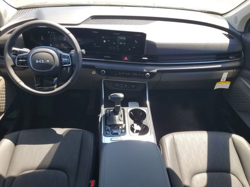 New 2026 Kia Carnival EX image 25