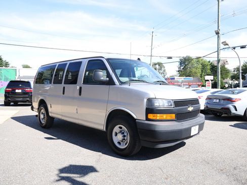 Used 2019 Chevrolet Express 2500 LS w/ Safety Package RWD image 3