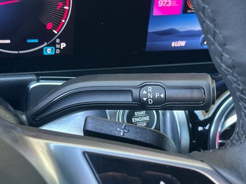 Certified 2024 Mercedes-Benz GLB 250 image 21