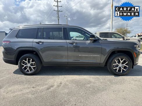 Used 2025 Jeep Grand Cherokee L Limited w/ Luxury Tech Group II image 2