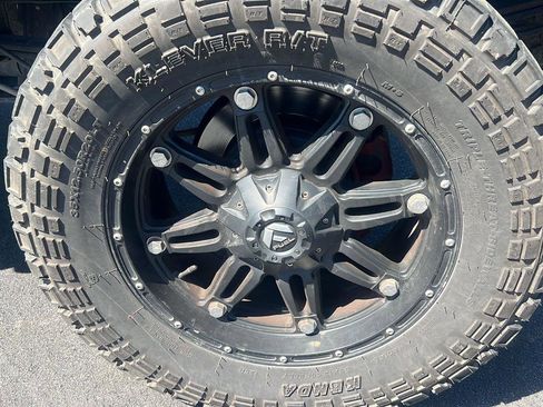 Used 2017 Ford F250 XLT w/ XLT Premium Package image 12