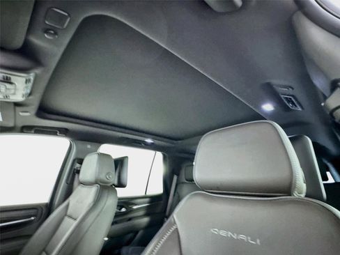 Certified 2024 GMC Yukon Denali w/ Advanced Technology Package RWD image 14
