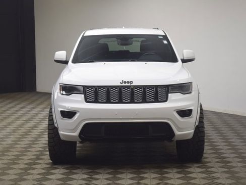 Used 2020 Jeep Grand Cherokee Altitude image 21