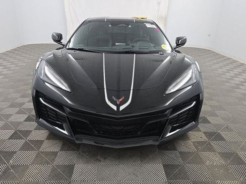 Used 2025 Chevrolet Corvette Z06 RWD image 3