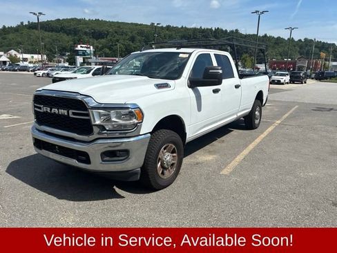 Used 2024 RAM 2500 Tradesman w/ Chrome Appearance Group AWD/4WD image 8