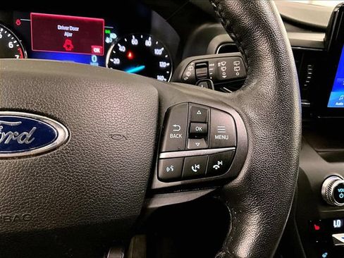 Used 2020 Ford Explorer XLT w/ Equipment Group 202A AWD/4WD image 18