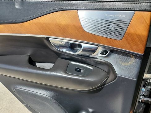 Used 2016 Volvo XC90 T6 Inscription w/ Vision Package AWD/4WD image 30