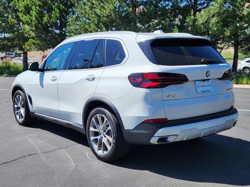 Used 2024 BMW X5 xDrive40i AWD/4WD image 3