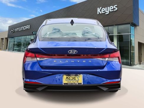 Certified 2022 Hyundai Elantra SEL FWD image 6