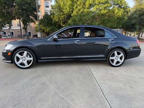 Used 2011 Mercedes-Benz S 550 image 4