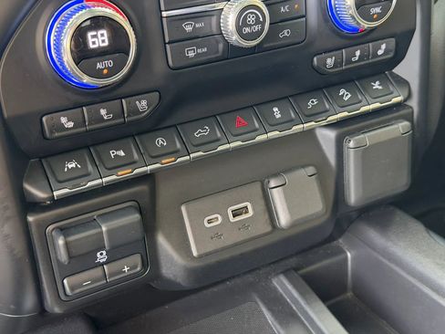 Used 2021 GMC Sierra 1500 Denali w/ Denali Ultimate Package image 38