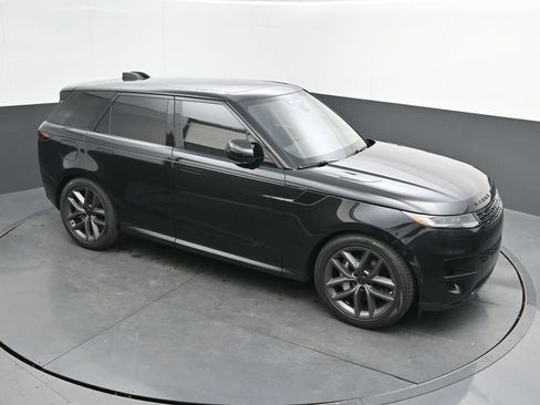 New 2026 Land Rover Range Rover Sport SE AWD/4WD image 33