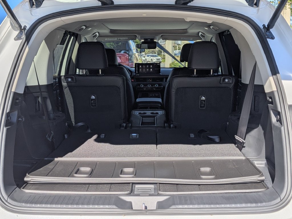 New 2026 Honda Pilot Touring image 13