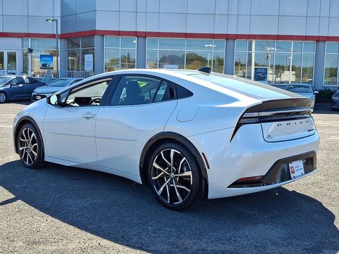 Certified 2024 Toyota Prius Prime image 5