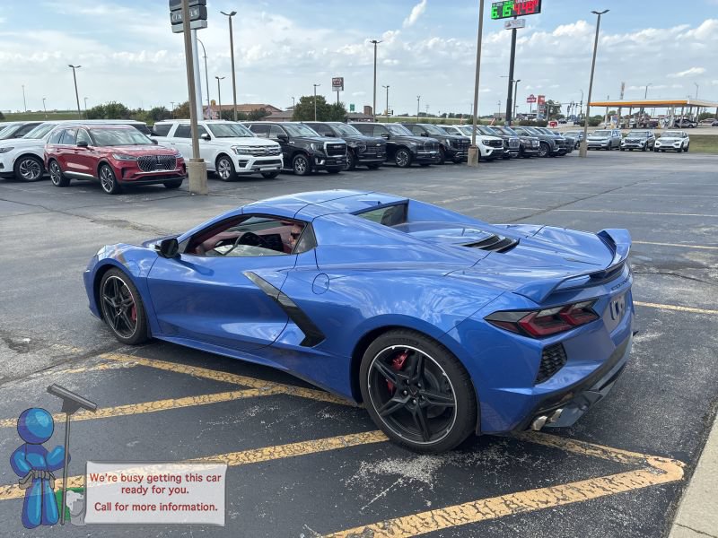 Used 2021 Chevrolet Corvette Stingray Premium Conv w/ Z51 Performance Package RWD image 3