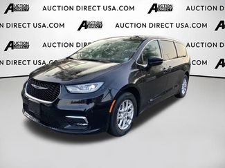 Used 2025 Chrysler Pacifica Select FWD 360° Tour
