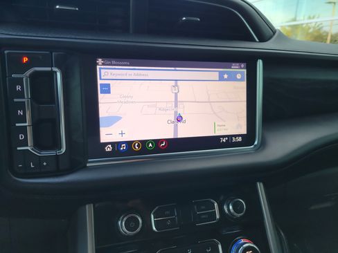 Used 2021 GMC Yukon XL Denali w/ Denali Ultimate Package image 27