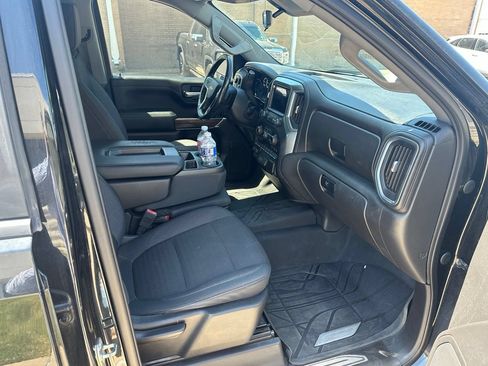 Used 2019 Chevrolet Silverado 1500 LT w/ Texas Edition AWD/4WD image 13