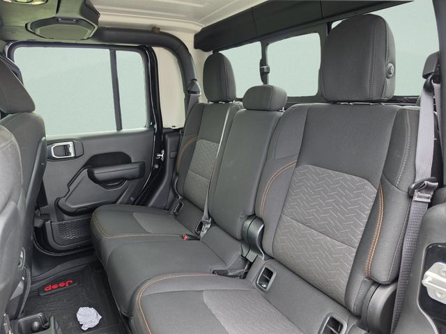 Used 2023 Jeep Gladiator Mojave w/ LED Lighting Group AWD/4WD image 23