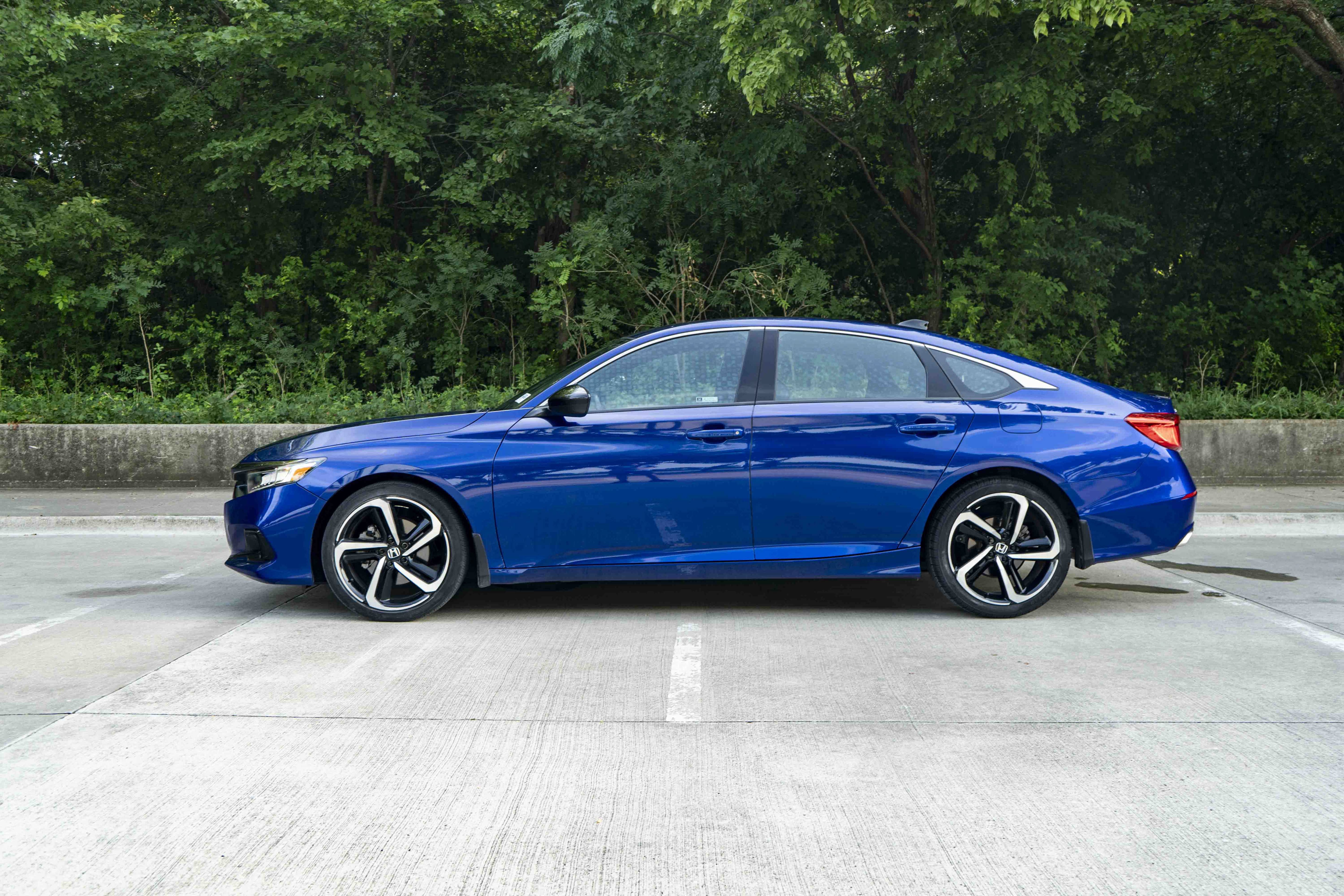 Used 2021 Honda Accord Sport image 6