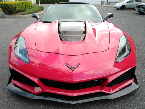 Certified 2019 Chevrolet Corvette ZR1 RWD image 11