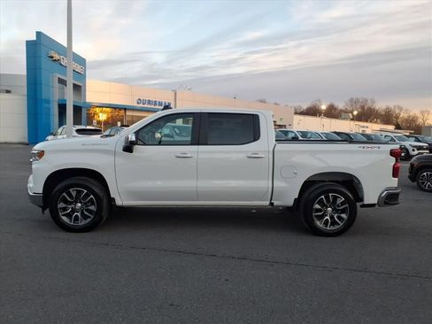 Used 2022 Chevrolet Silverado 1500 LT AWD/4WD image 6