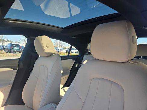 Used 2025 Mercedes-Benz CLA 250 4MATIC image 23