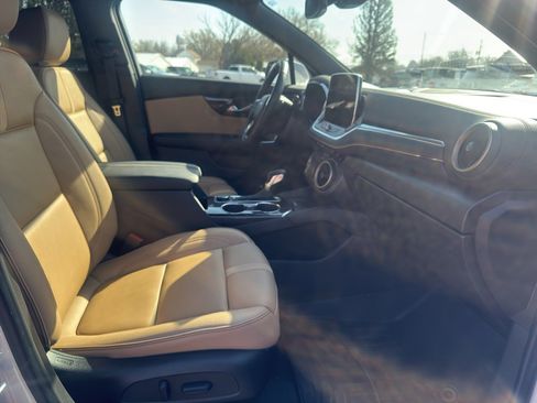 Used 2025 Chevrolet Blazer Premier image 15
