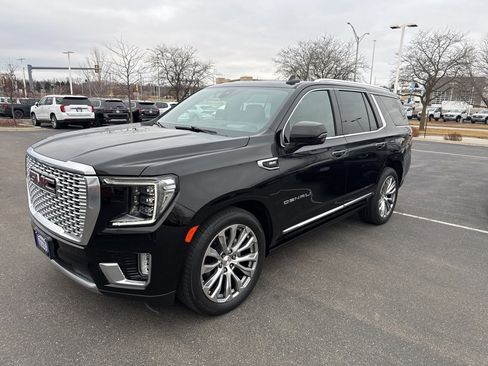 Certified 2022 GMC Yukon Denali w/ Denali Premium Package image 7