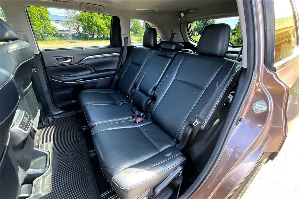 Used 2018 Toyota Highlander Limited Platinum AWD/4WD image 21