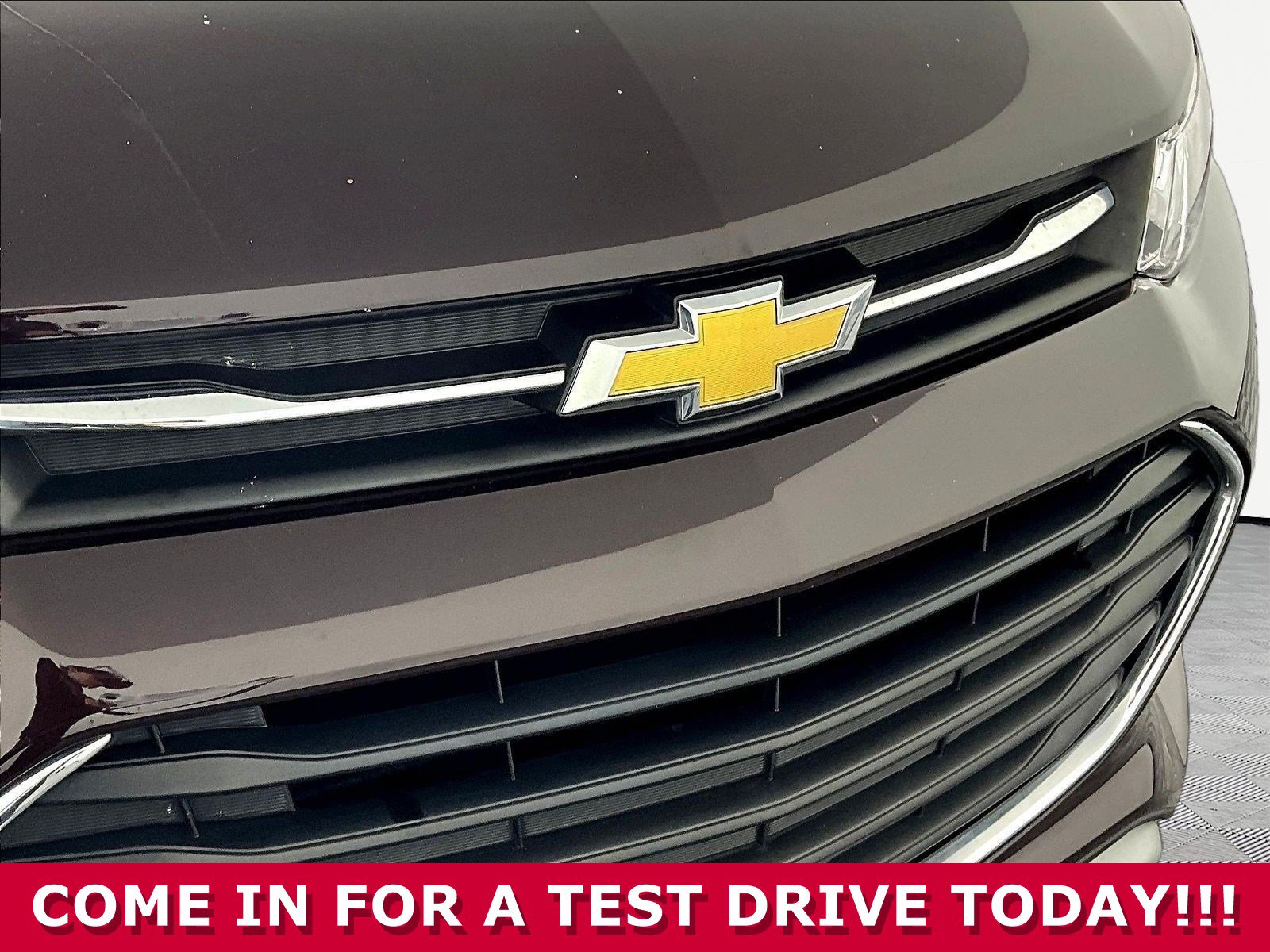 Used 2020 Chevrolet Trax LT w/ LT Convenience Package FWD image 28