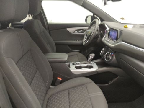 Used 2022 Chevrolet Blazer LT FWD image 21