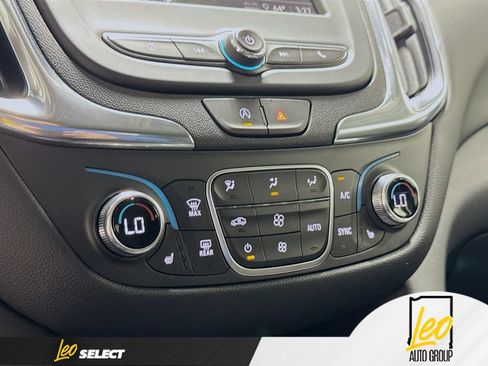Used 2024 Chevrolet Equinox LT w/ LPO, Floor Liner Package FWD image 18