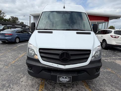 Used 2016 Mercedes-Benz Sprinter 2500 image 2