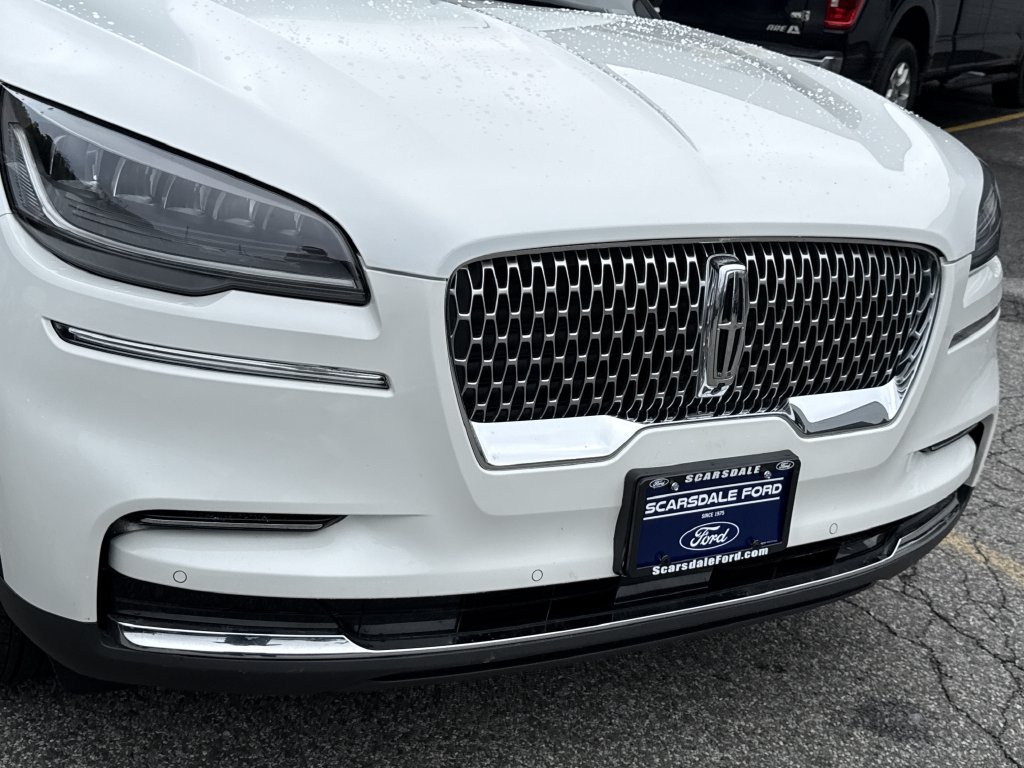 Used 2023 Lincoln Aviator Reserve w/ Elements Package Plus AWD/4WD image 8